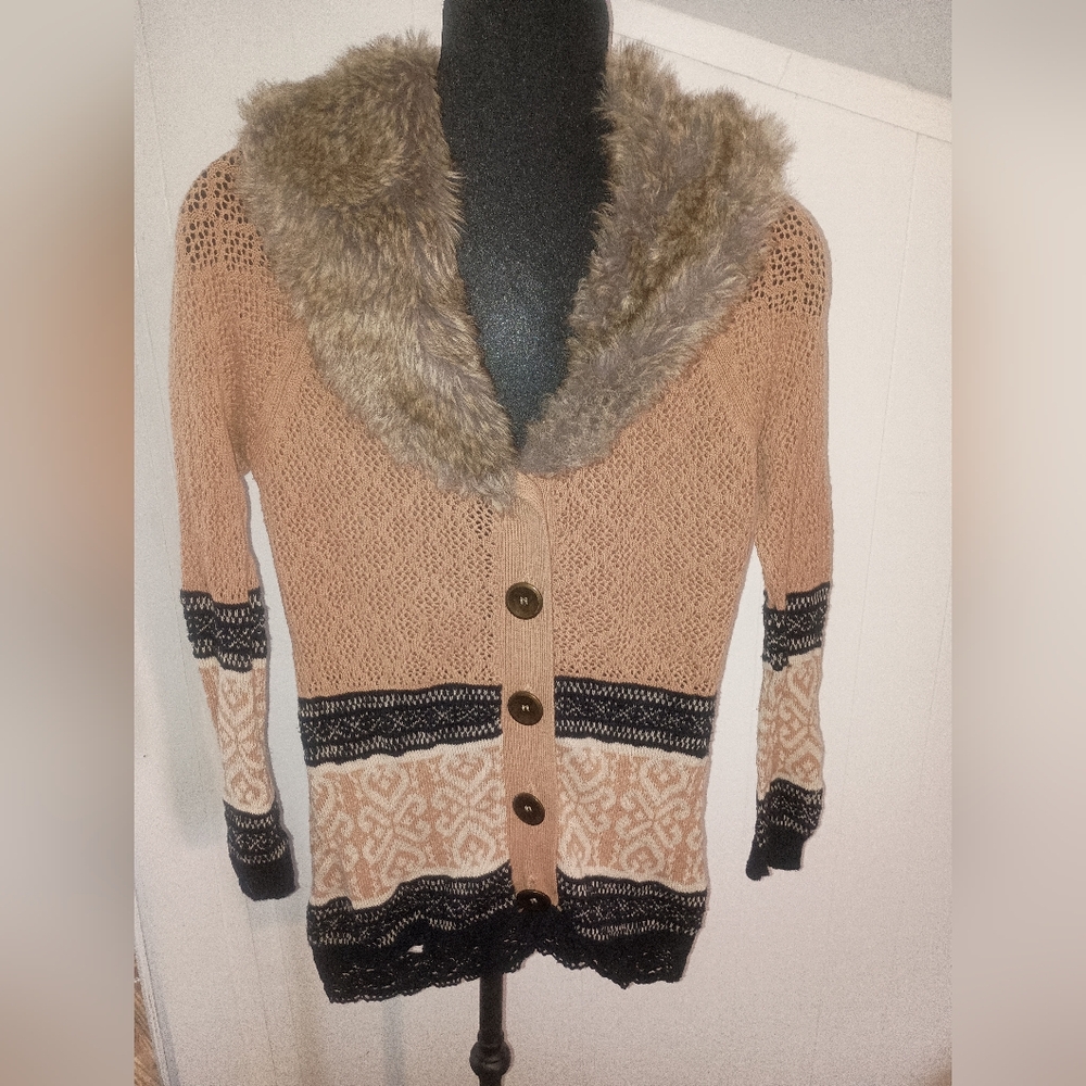 BKE Tan and Black Cardigan with Faux Fur Collar